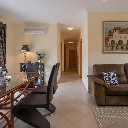 Laguna Apartment Quarteira